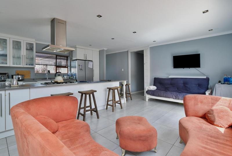 5 Bedroom Property for Sale in Port Elizabeth Eastern Cape